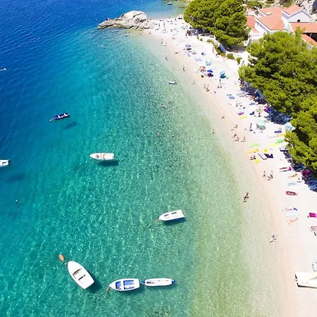 Apartments And Rooms With Parking Space Brela, Makarska - 2717 3*