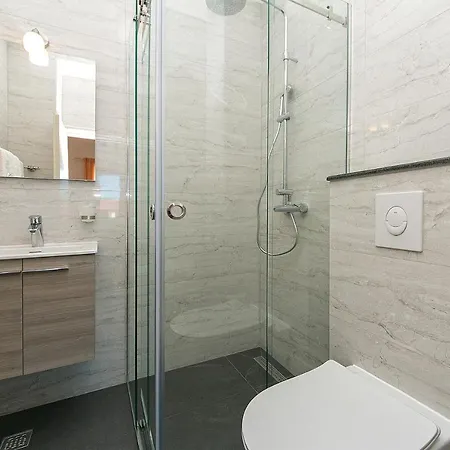 Apartments And Rooms With Parking Space Brela, Makarska - 2717 Gasthof