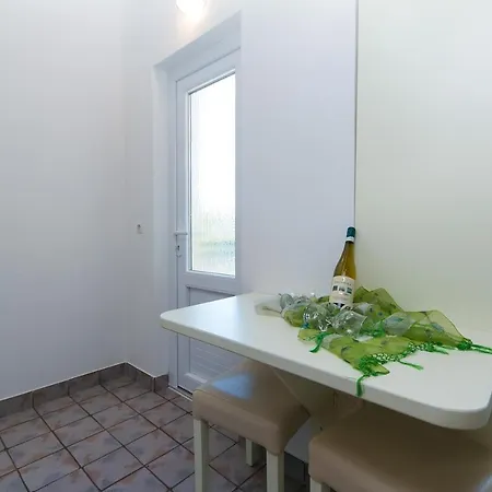 Apartments And Rooms With Parking Space Brela, Makarska - 2717 Gasthof
