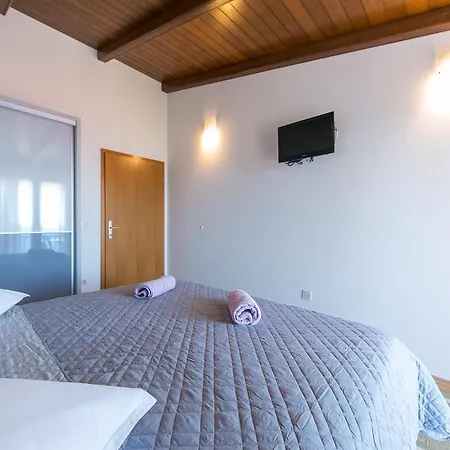 Gasthof Apartments And Rooms With Parking Space Brela, Makarska - 2717 Brela