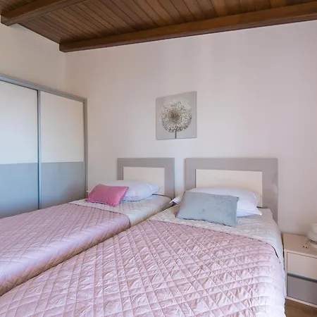 Apartments And Rooms With Parking Space Brela, Makarska - 2717 Brela